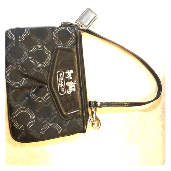 Coach wristlet - Picture 1 of 1